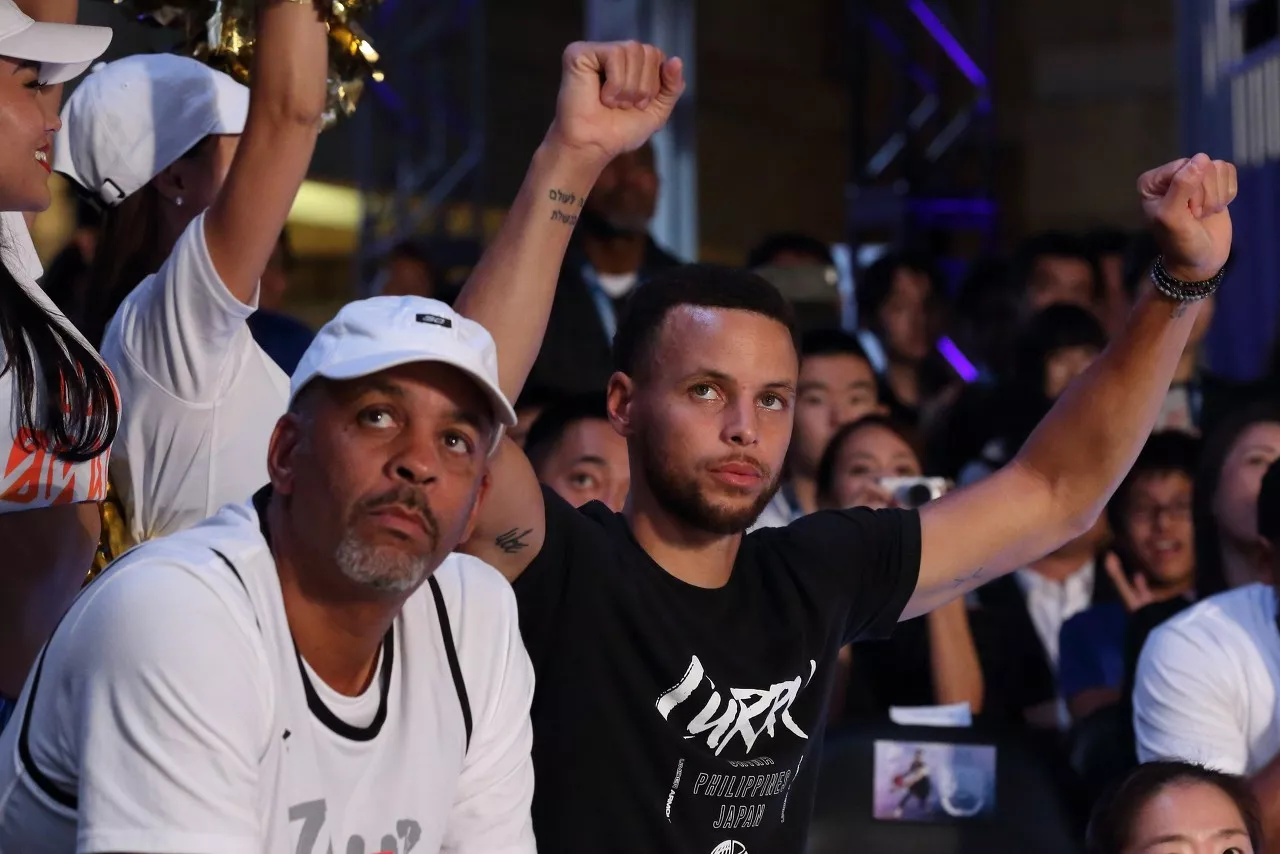 戴尔·库里公开宣称家族篮球成就优于詹姆斯家族 戴尔·库里公开宣称家族篮球成就优于詹姆斯家族