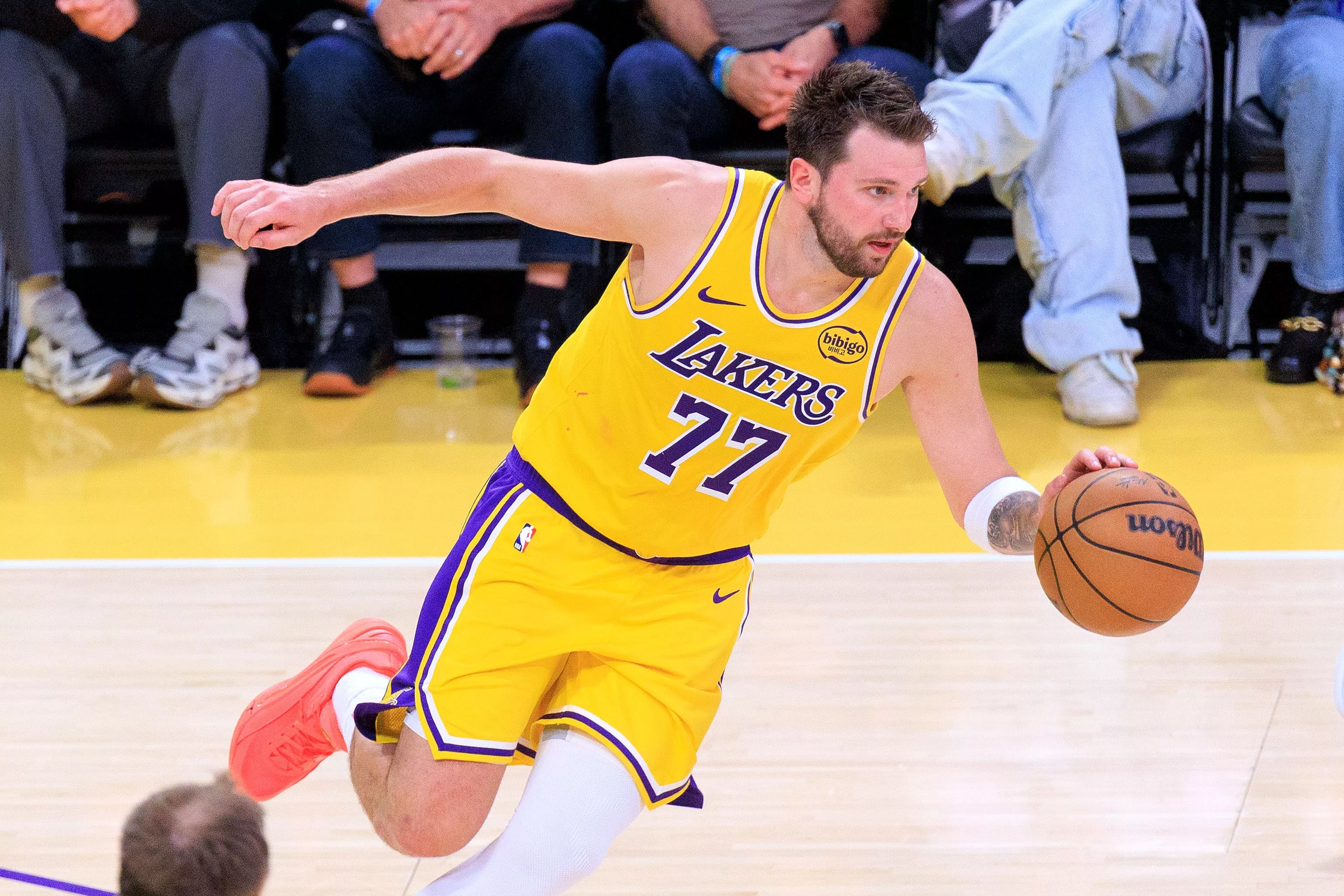 雷迪克赛前直言东契奇被低估 称其为湖人发动机 雷迪克赛前直言东契奇被低估 称其为湖人发动机