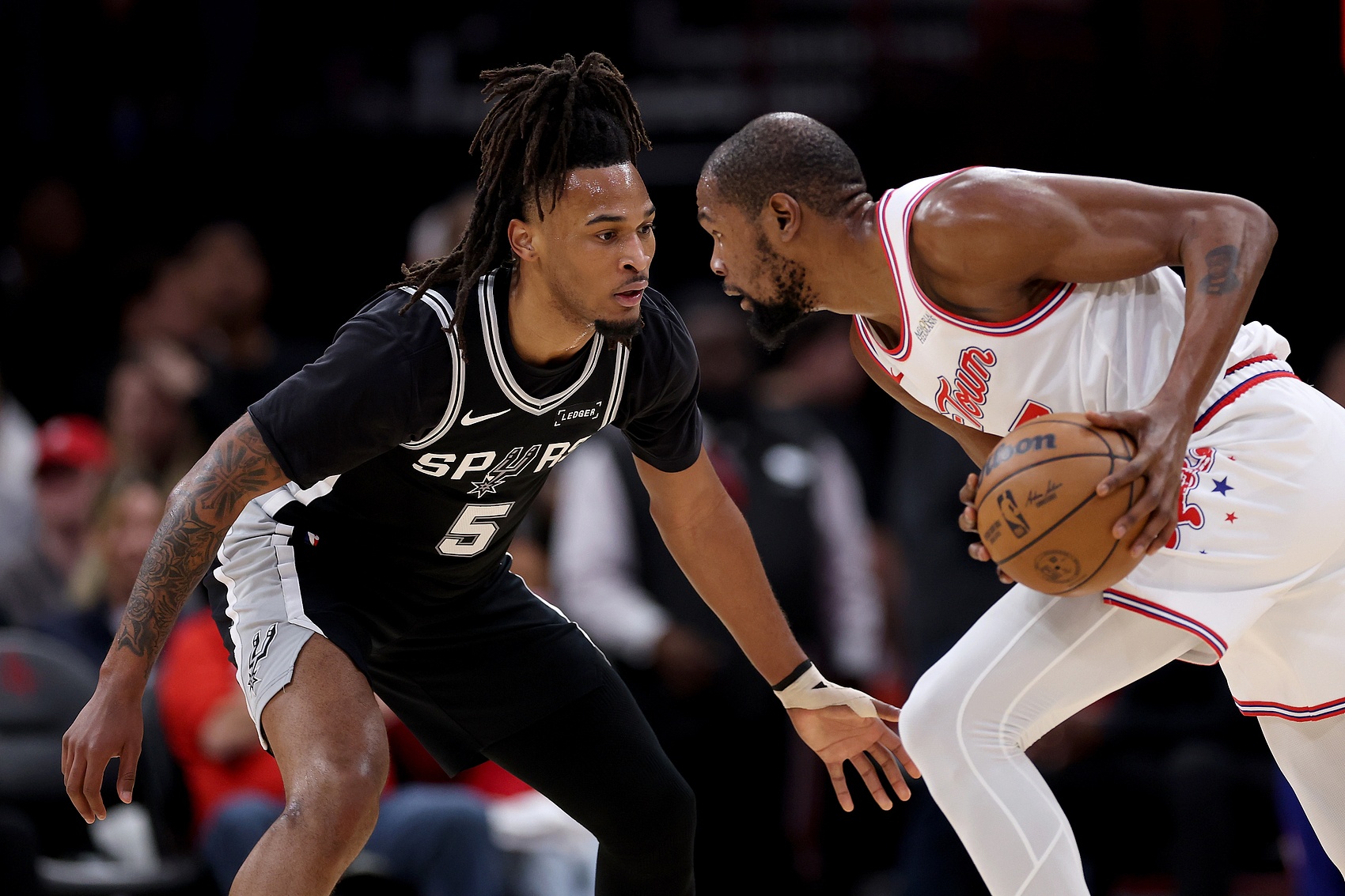 弗莱锐评火箭进攻停滞：申京缺阵致KD式单打泛滥 无球引力不足成症结