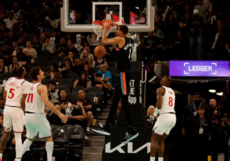 马刺西部第二客场挑战快船 伦纳德小概率出战