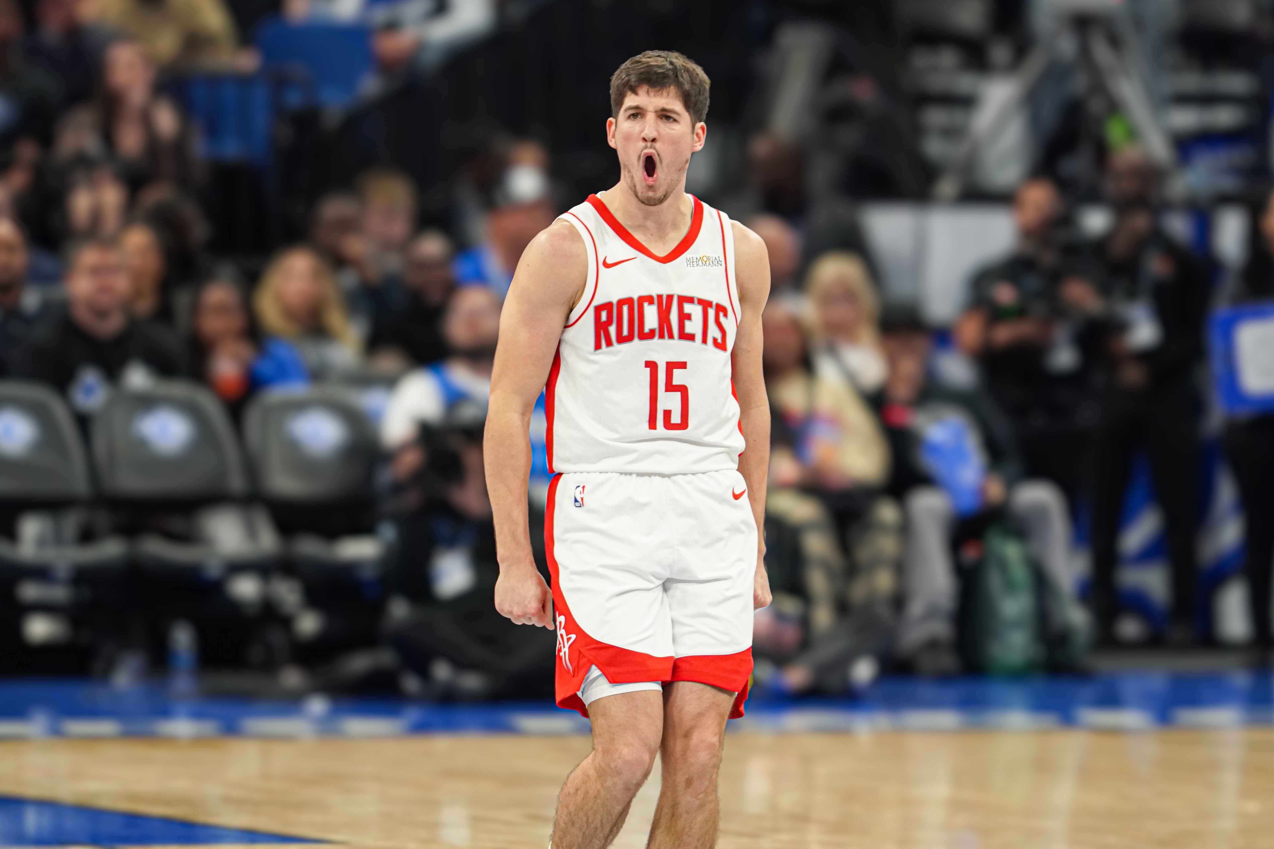 火箭破包夹新解法：申京阿门罚球线策应 谢泼德持球减压杜兰特