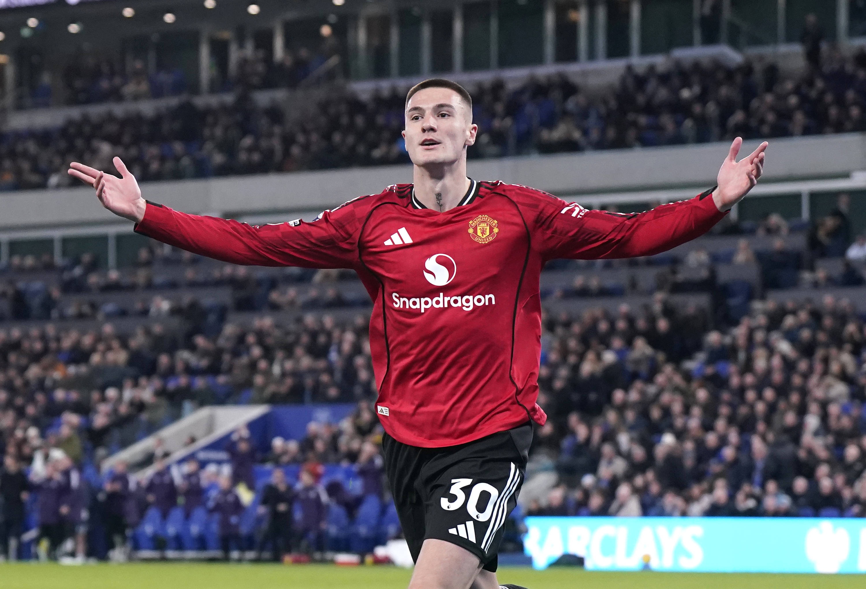 经纪人拒认舍什科为超级替补 坚称其应获超级前锋之名 经纪人拒认舍什科为超级替补 坚称其应获超级前锋之名