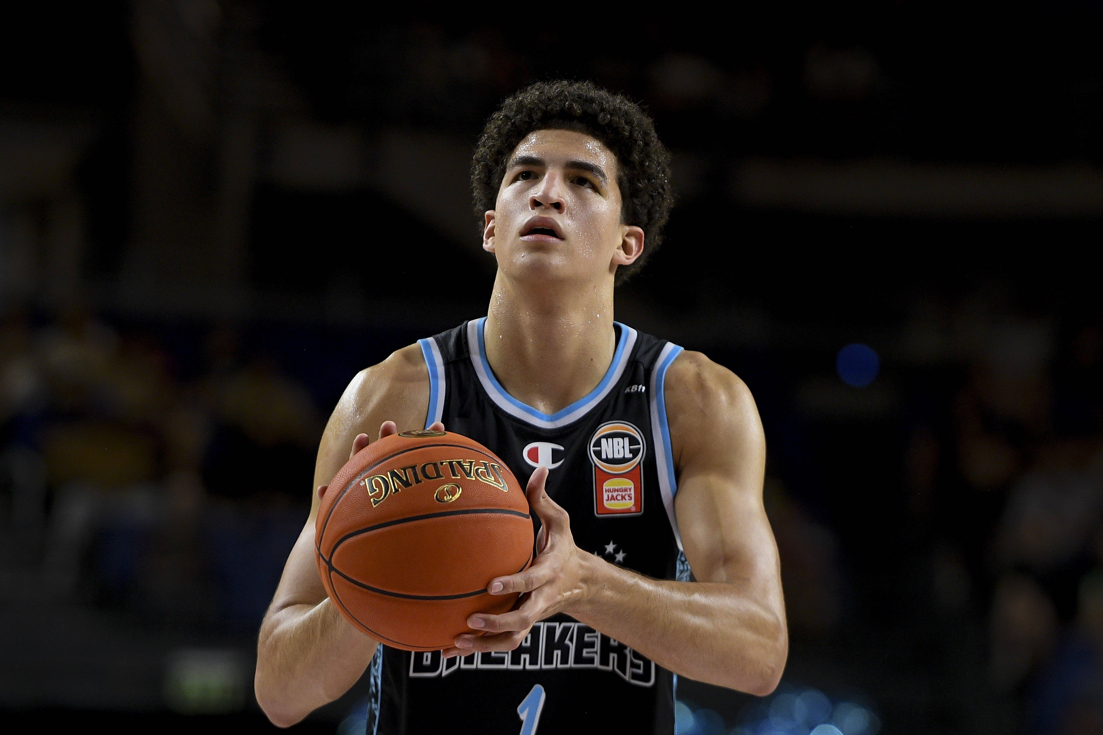 勇士GM现场考察 墨西哥新星洛佩斯宣布参选ESPN模拟第11顺位