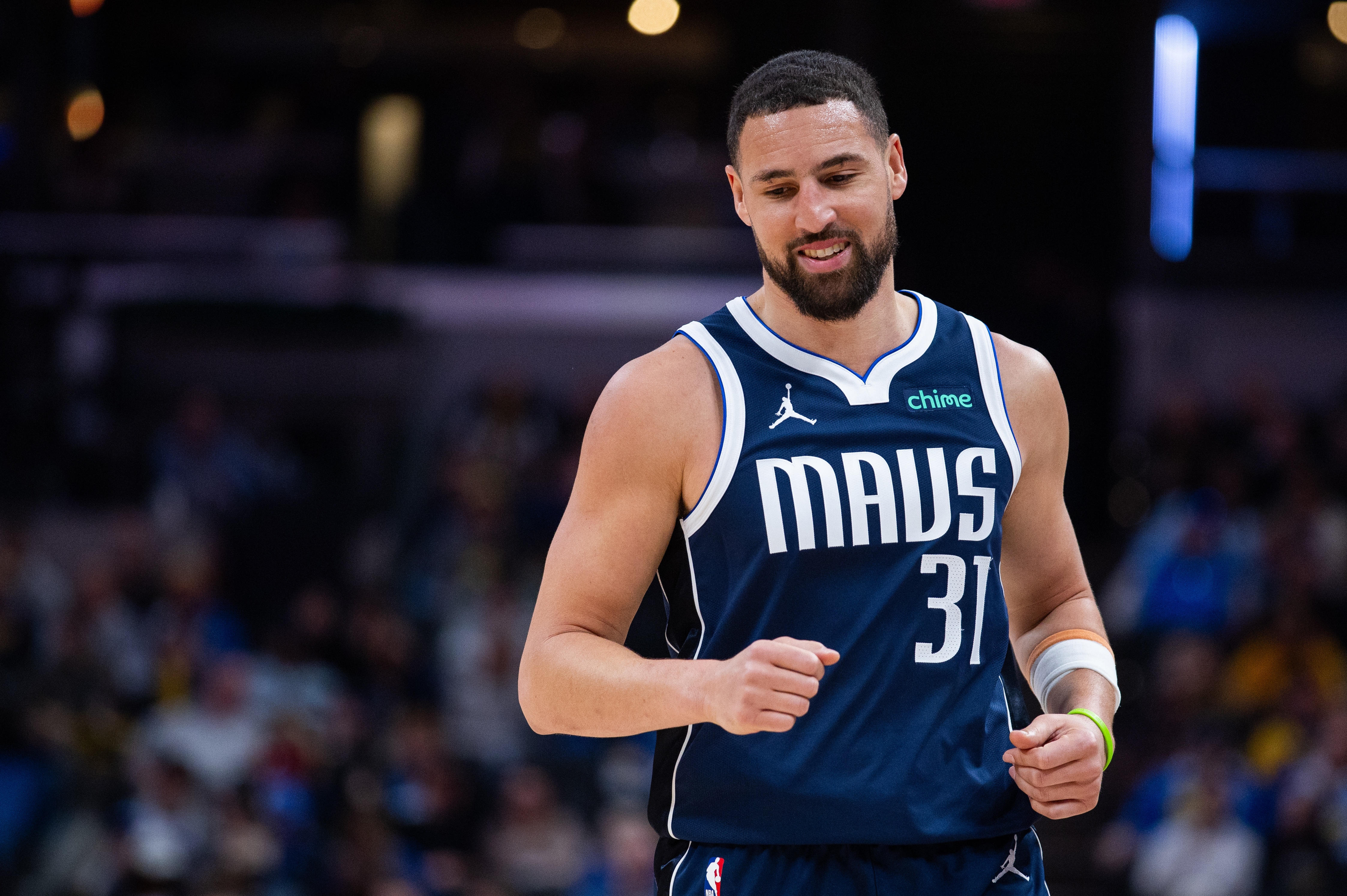 克莱坦承独行侠生涯未达预期 场均11.9分称热爱不减 克莱坦承独行侠生涯未达预期 场均11.9分称热爱不减