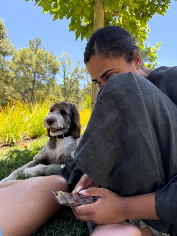 库里社交媒体庆生妻子阿耶莎 称其为家庭核心与个人动力源 库里社交媒体庆生妻子阿耶莎 称其为家庭核心与个人动力源