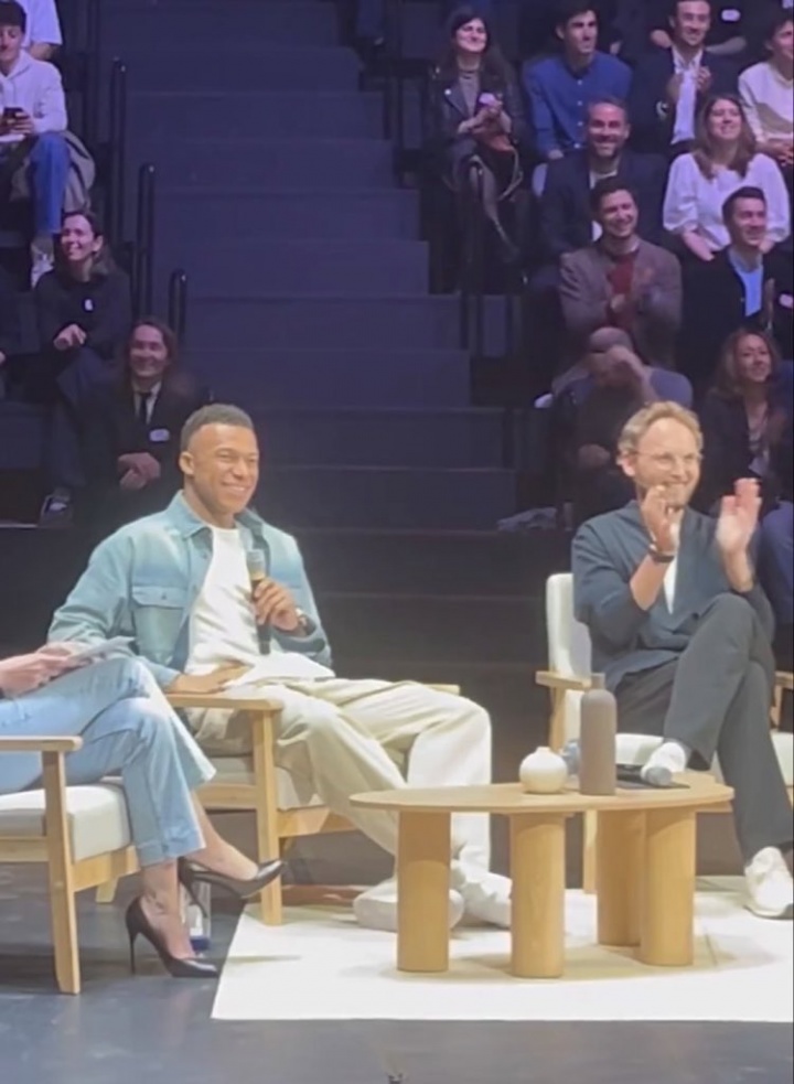 朗斯炮轰法甲赛程不公 桑乔今夏铁定离队 皇马医疗团队因姆巴佩被解雇 朗斯炮轰法甲赛程不公 桑乔今夏铁定离队 皇马医疗团队因姆巴佩被解雇