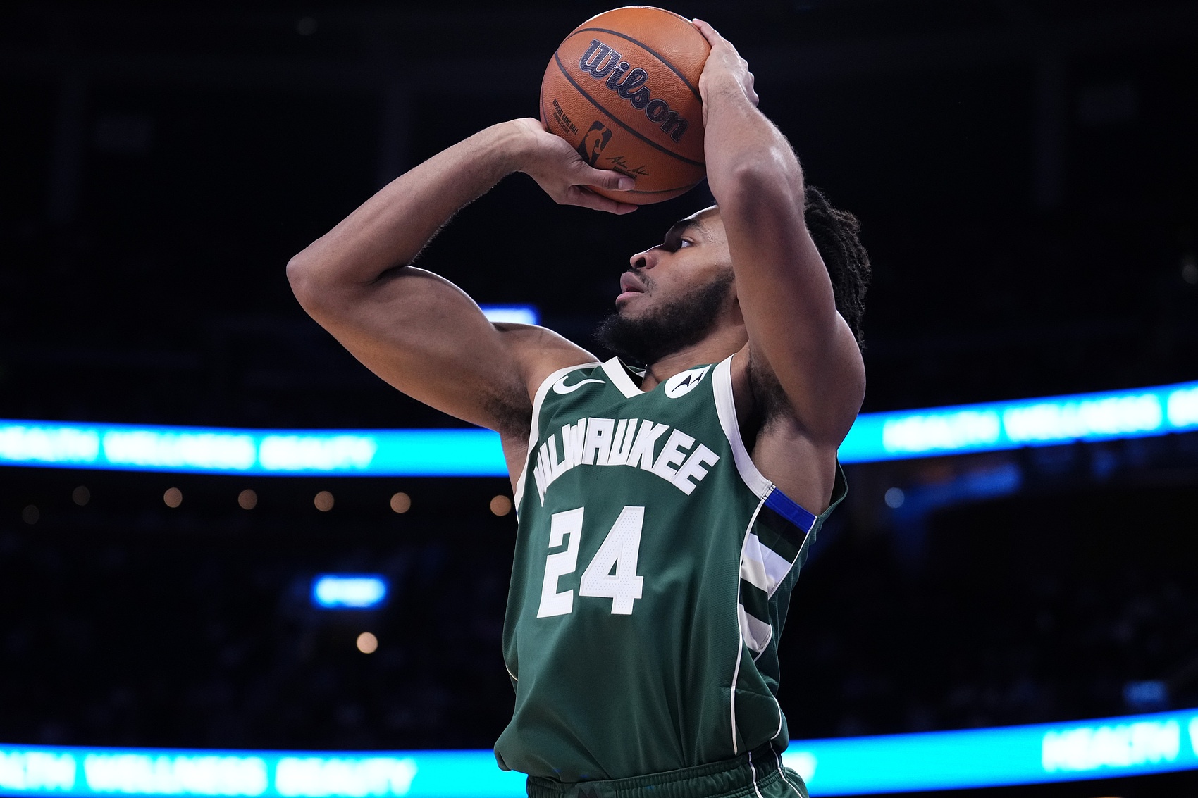 托马斯拒篮网2年3000万报价 今夏或面临无球可打