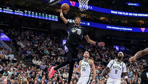 爵士主场32分狂胜雄鹿终结四连败 贝利33+9+4+3全面数据引领