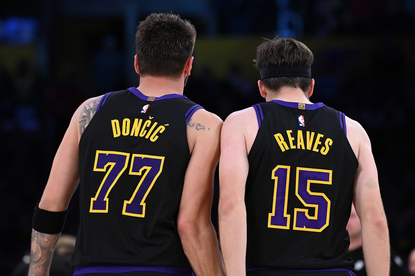 汽车城绞肉机绞杀湖人九连胜 斯玛特缺阵后场防守崩盘