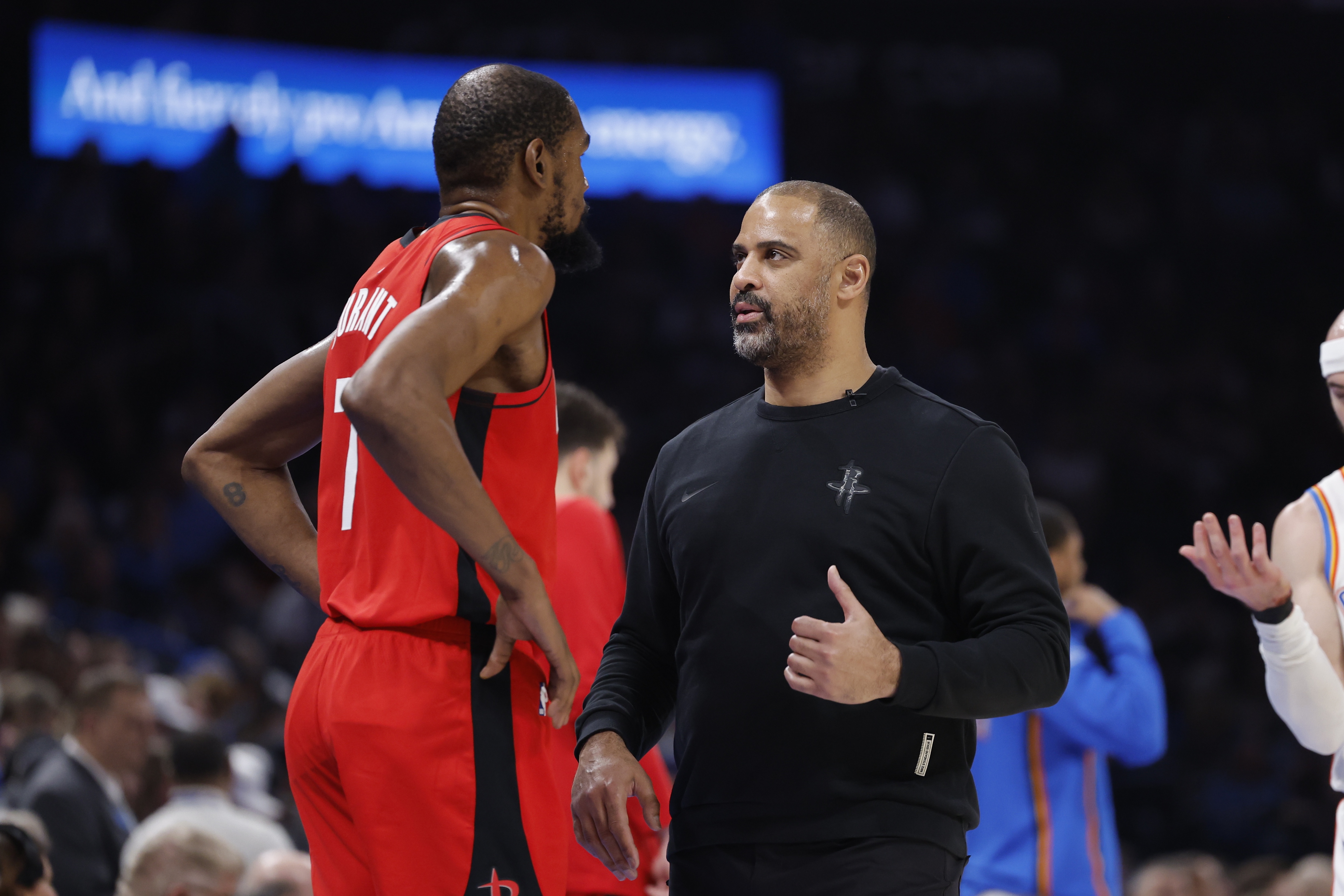 乌度卡怒批球队开局缺乏尊重 杜兰特认同教练视角