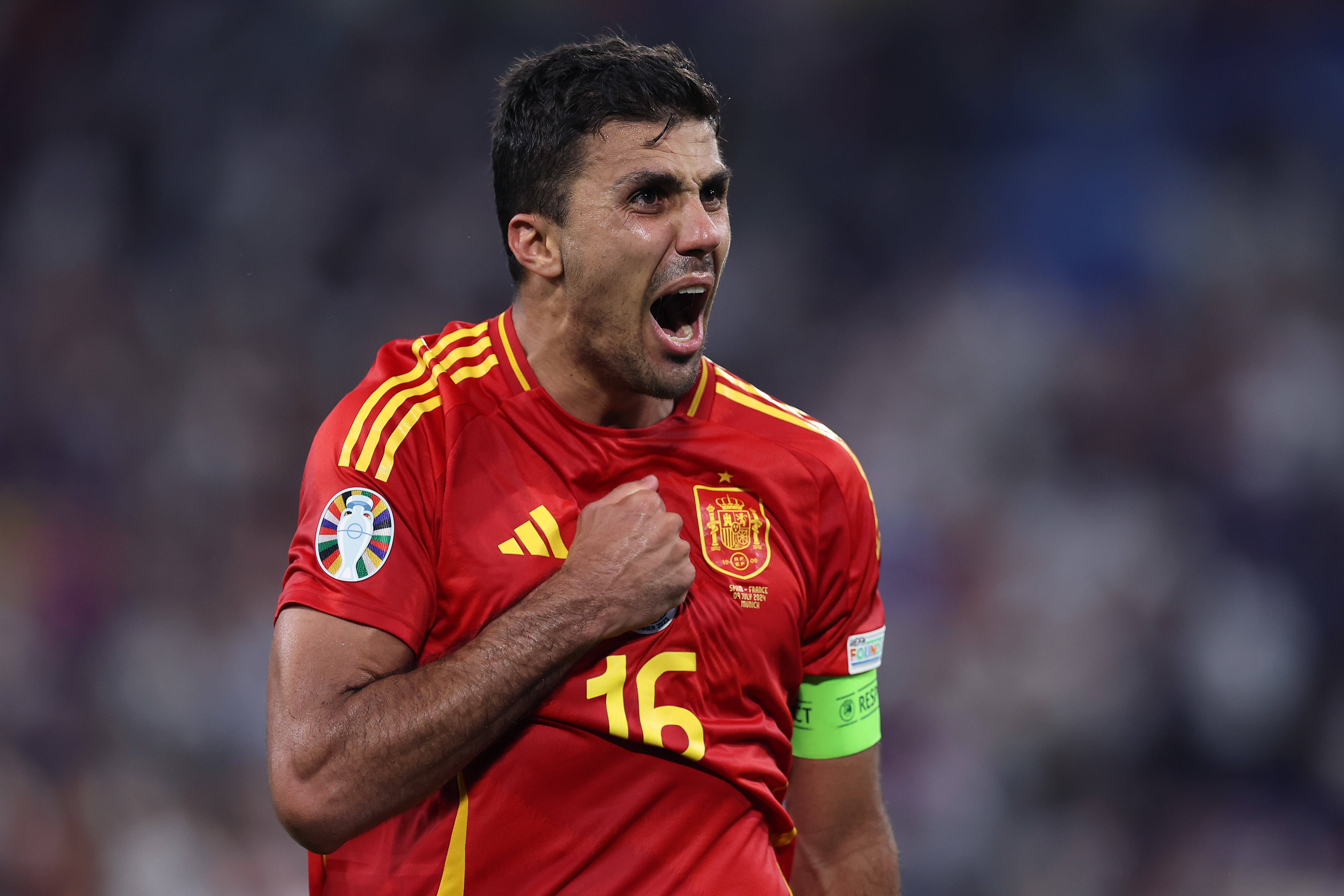 罗德里携第一队长身份回归 与苏维门迪共存成德拉富恩特新课题