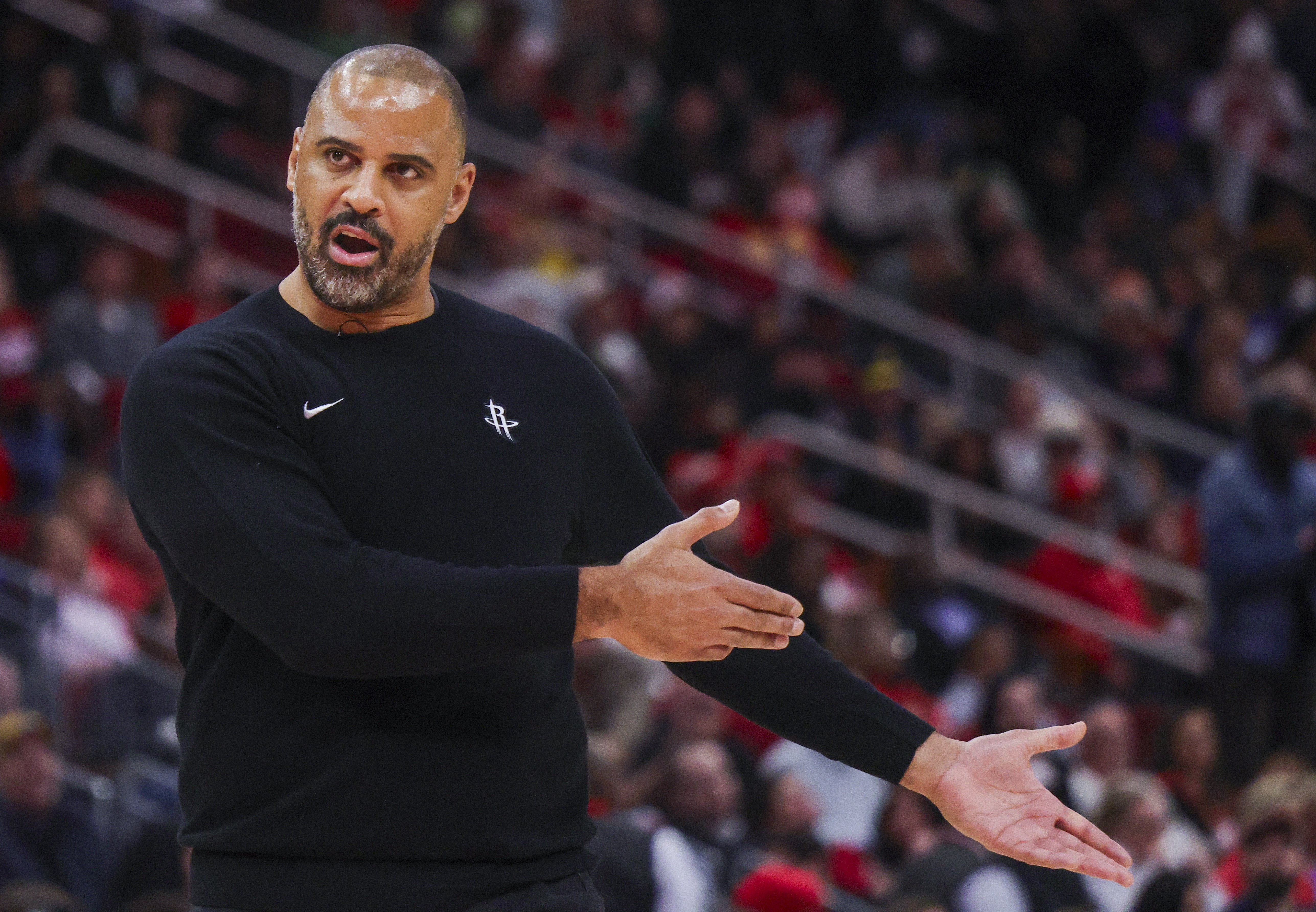 火箭替补仅9分创赛季新低 乌度卡直言阵容失衡