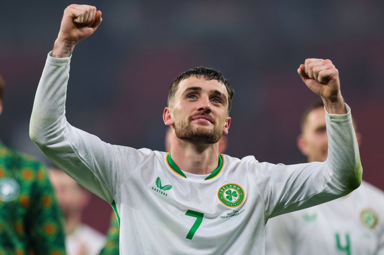 帕洛特世预赛戴帽后谈穆帅指导 称荷甲技术流更适配自身 帕洛特世预赛戴帽后谈穆帅指导 称荷甲技术流更适配自身