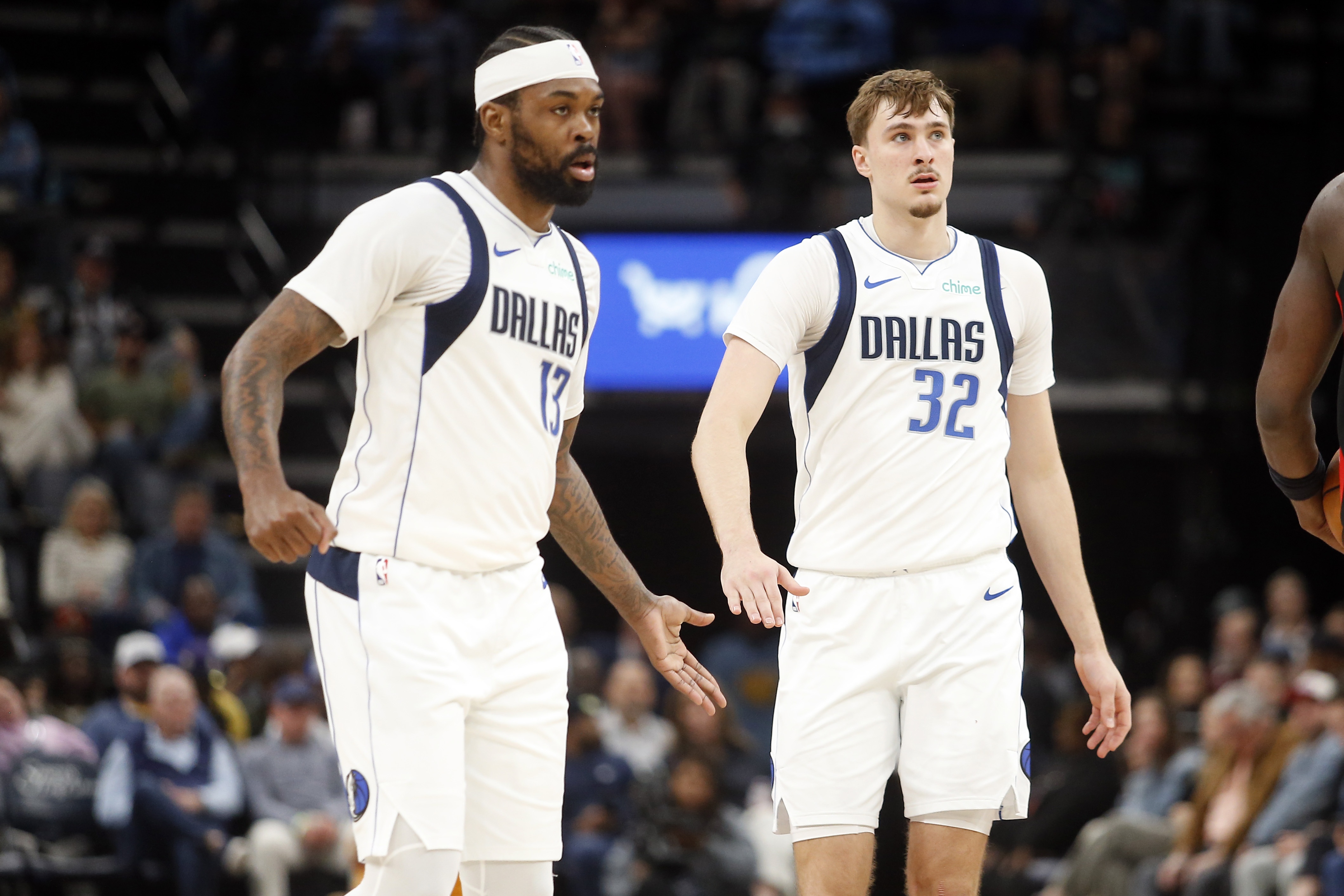 弗拉格关键球选择引争议 独行侠加时负勇士