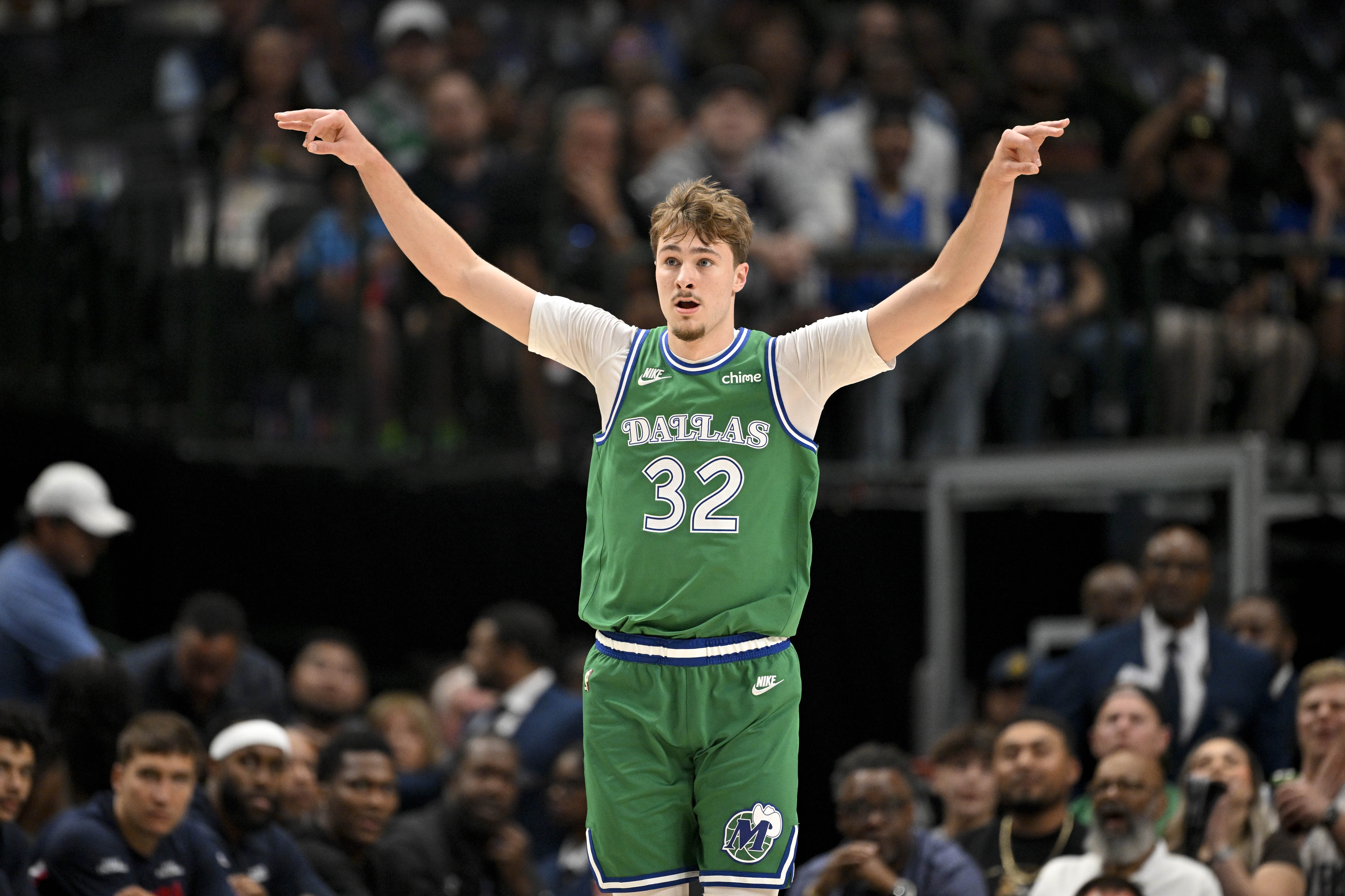 弗拉格空砍32+9+7失误 赛后解读关键球决策逻辑 弗拉格空砍32+9+7失误 赛后解读关键球决策逻辑