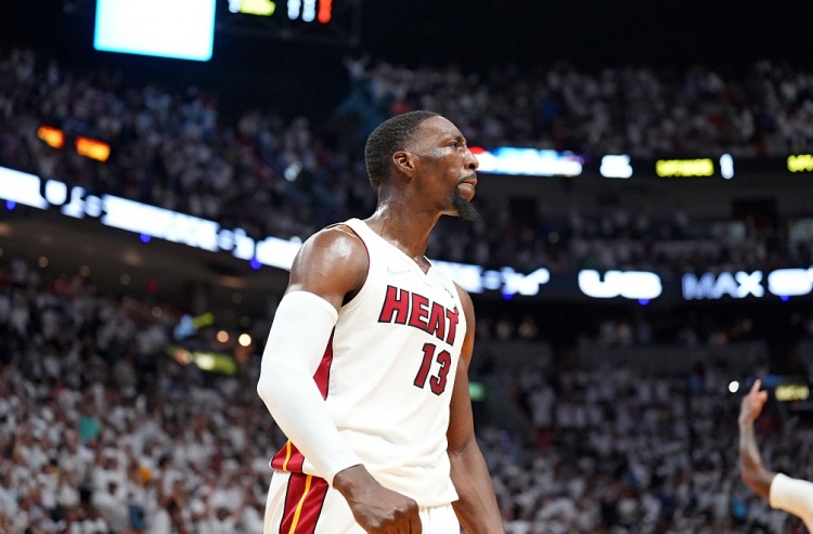 韦德复盘阿德巴约43罚争议 称其进攻侵略性令防守失位