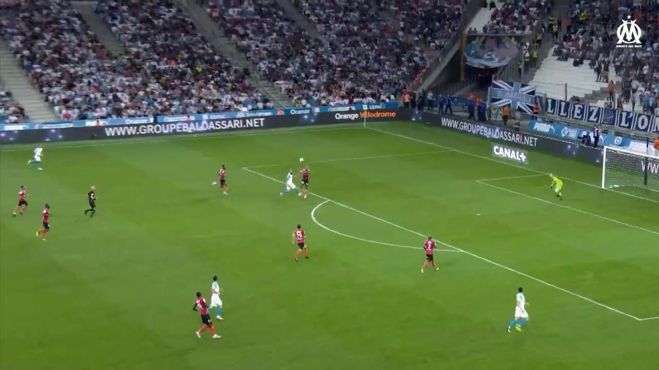 马赛官方致敬传奇帕耶 320场9季缔造辉煌