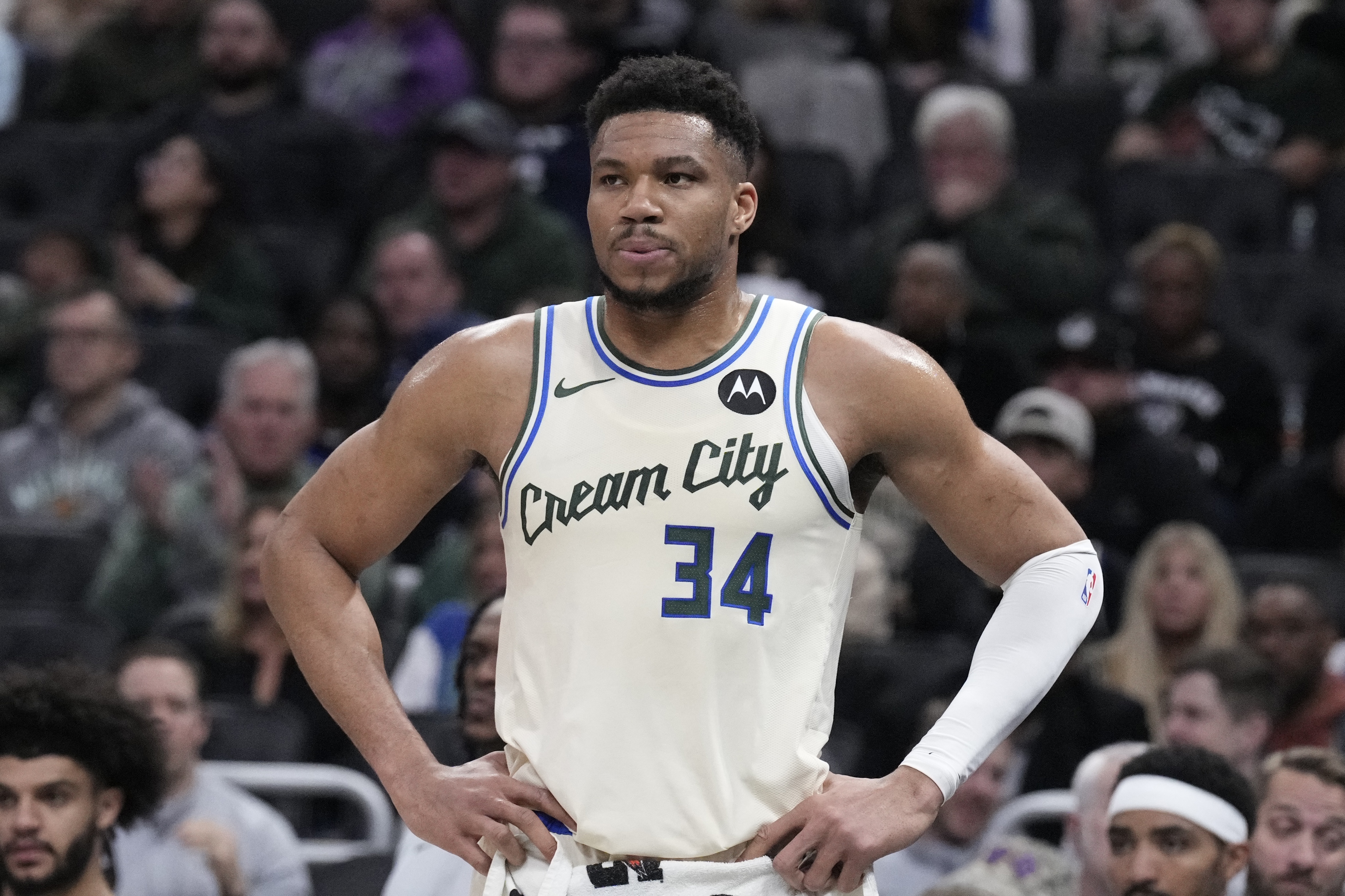 字母哥复出意愿与球队立场冲突 NBPA介入调查雄鹿轮休决策 字母哥复出意愿与球队立场冲突 NBPA介入调查雄鹿轮休决策