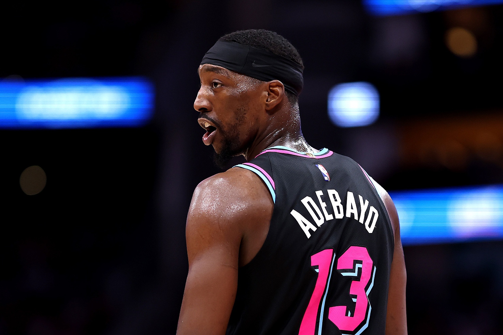 卡利帕里力挺阿德巴约83分神迹 野球场单打独斗拿83分有多难