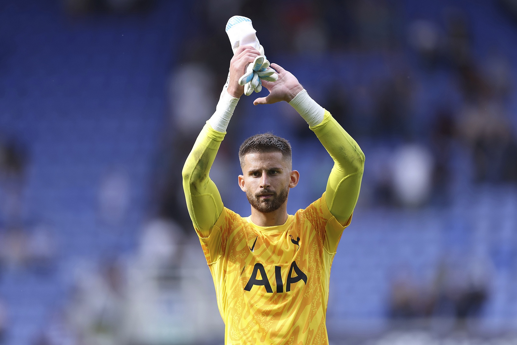 罗马诺确认维卡里奥点头加盟 国米夏窗引援路线图浮现