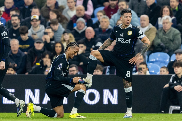 英媒盘点夏窗五大焦点转会 萨拉赫B费恩佐领衔