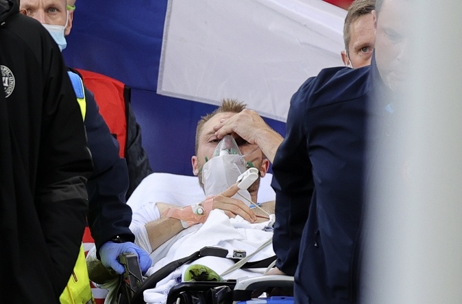 从张雪峰到哈尔克 足球世界与心源性猝死的二十年攻防战