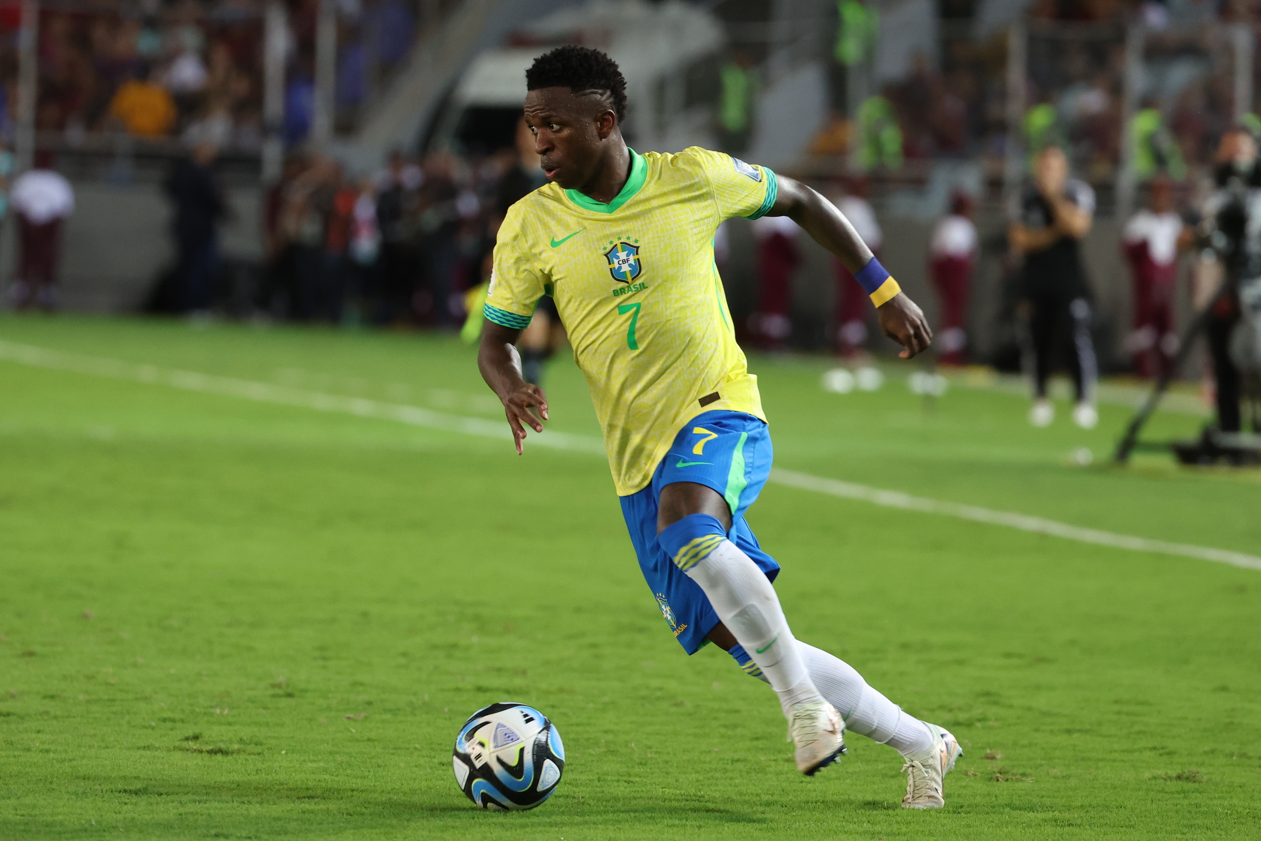 维尼修斯发布会实录:专注巴西队备战 重申皇马长期计划