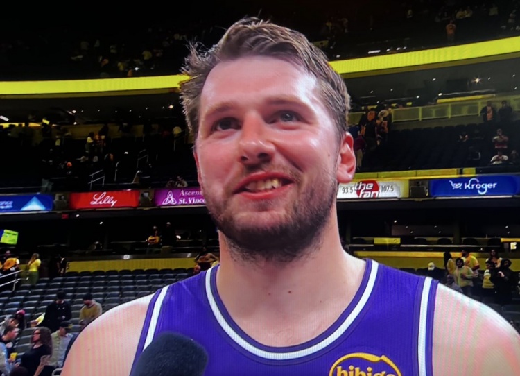 湖人六连客收官东契奇43分 坦言漫长飞行后归心似箭 湖人六连客收官东契奇43分 坦言漫长飞行后归心似箭