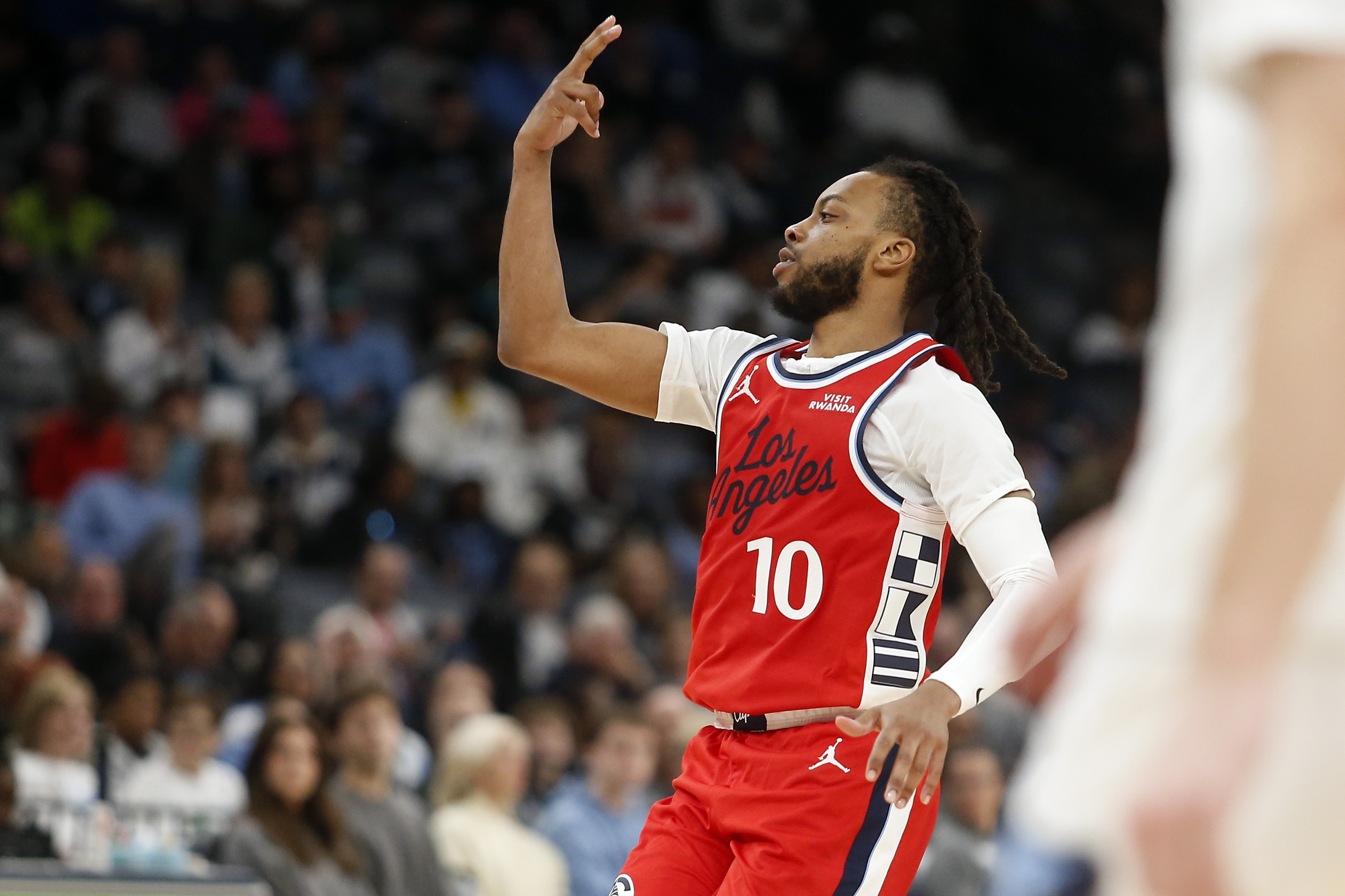 快船交易评级上调 加兰高效表现验证决策