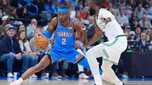 绿军锁死雷霆终结12连胜 双探花连线破解单核困局 绿军锁死雷霆终结12连胜 双探花连线破解单核困局