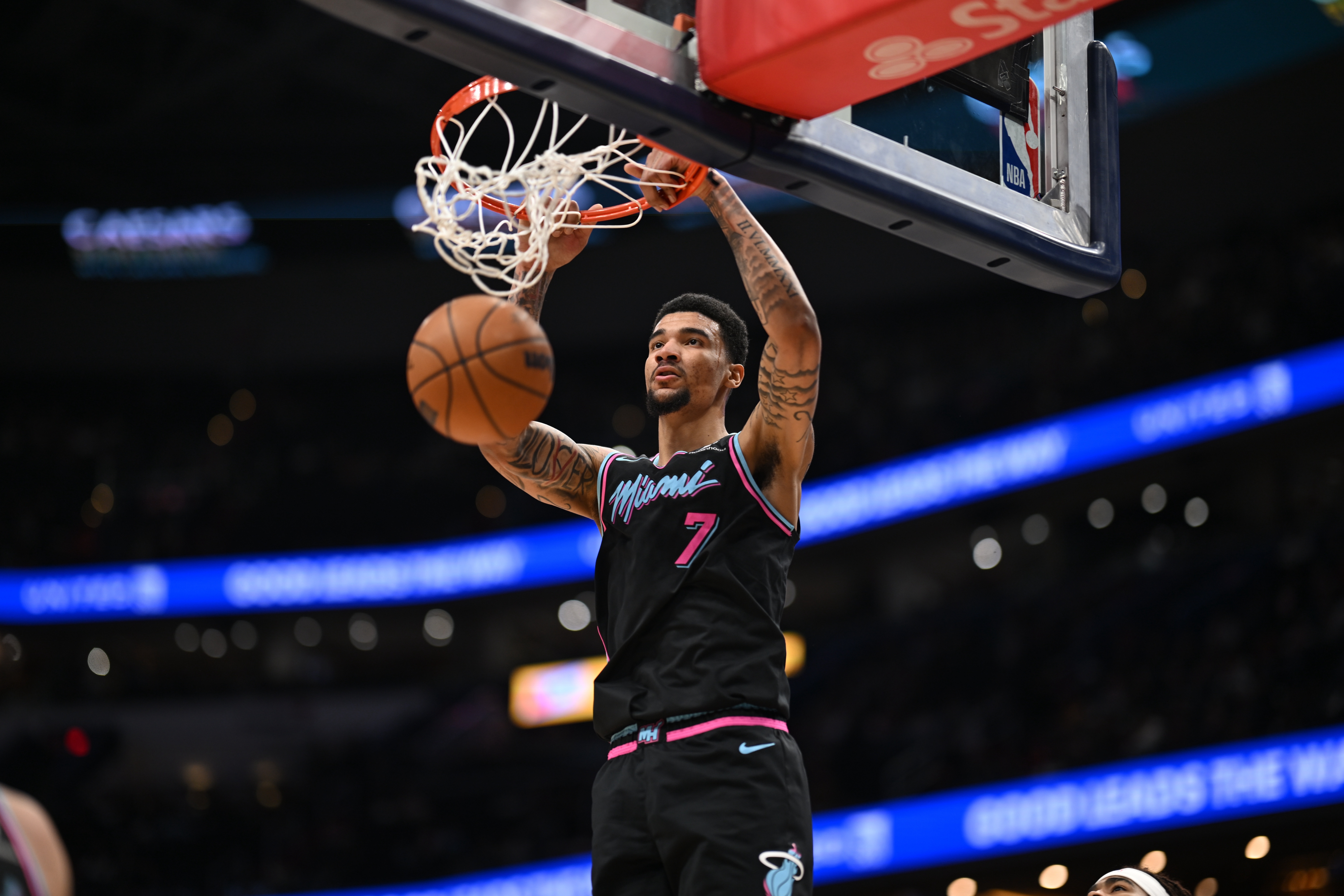 韦尔正负值+32统治替补席 斯波体系下的效率标杆