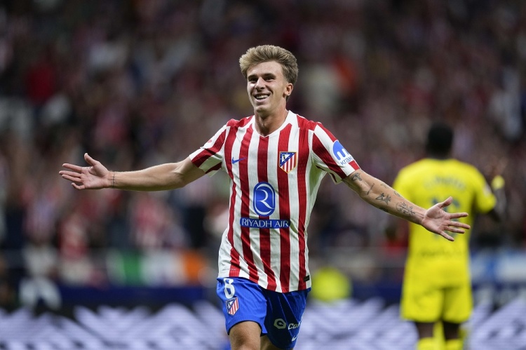 巴里奥斯专访：伤愈进程与中场定位 直言欣赏佩德里