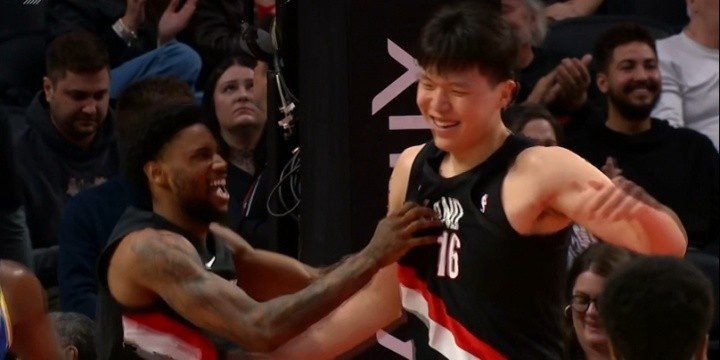 韦斯利助攻杨瀚森暴扣2+1 赛后播客披露其庆祝细节