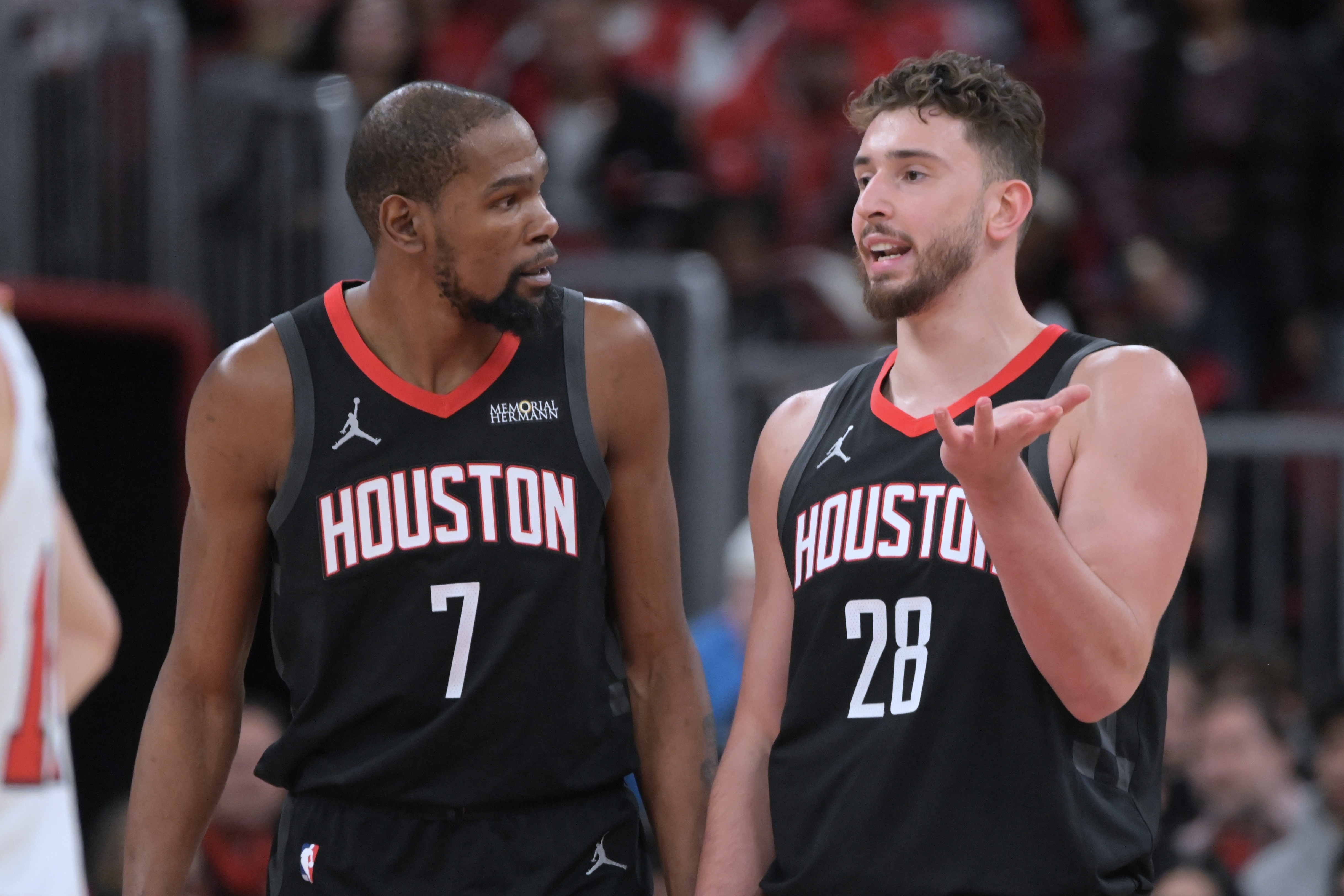 蒂格直言火箭需做取舍 申京阿门汤普森必走其一 蒂格直言火箭需做取舍 申京阿门汤普森必走其一