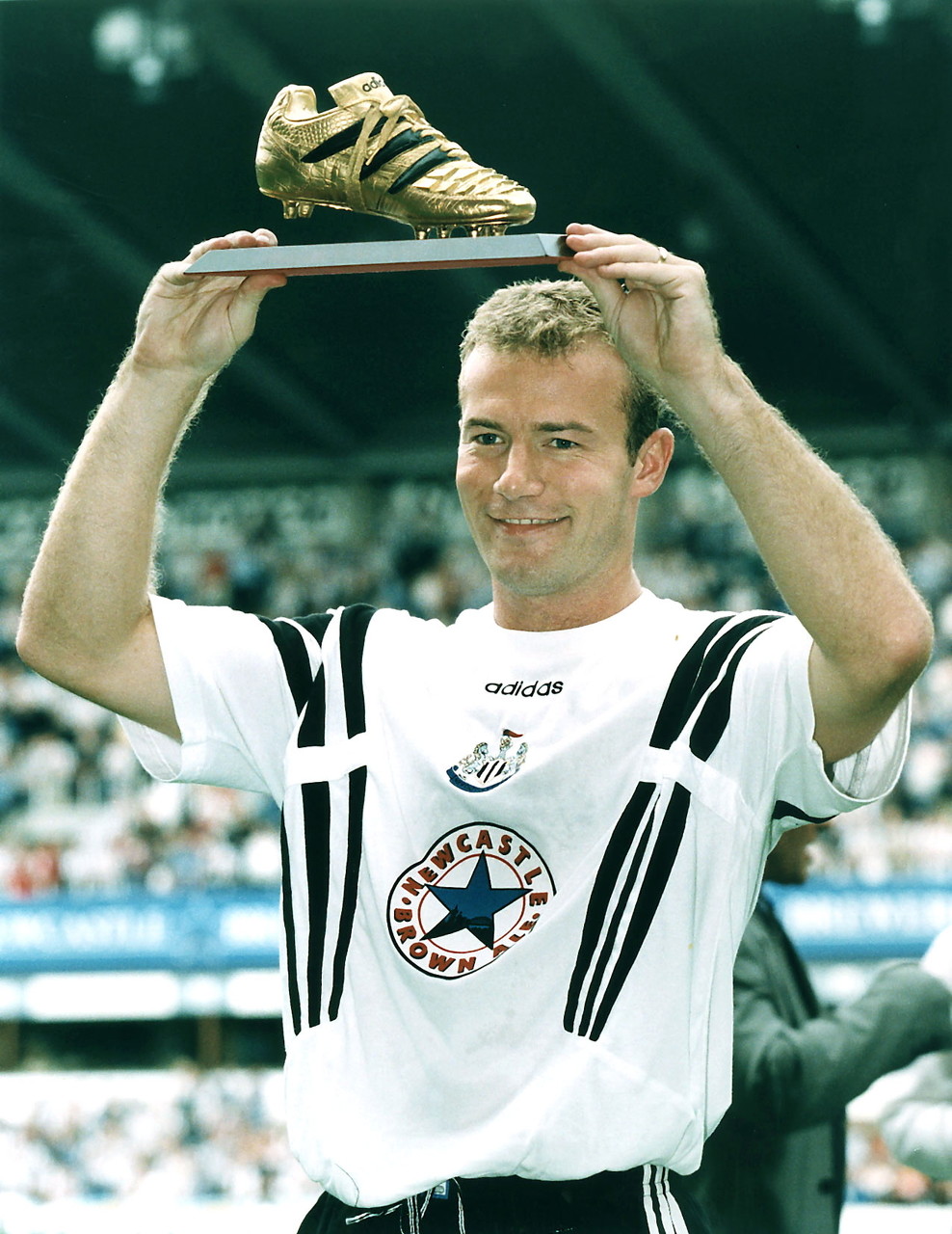 英超官方发起历史最佳前锋投票 亨利萨拉赫鲁尼等12人候选