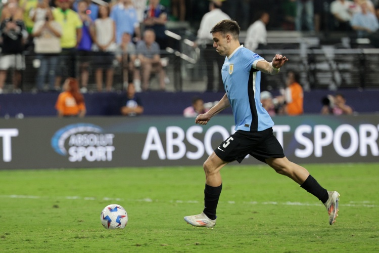 乌加特复盘英乌之战:精神面貌焕然一新 细节仍待完善