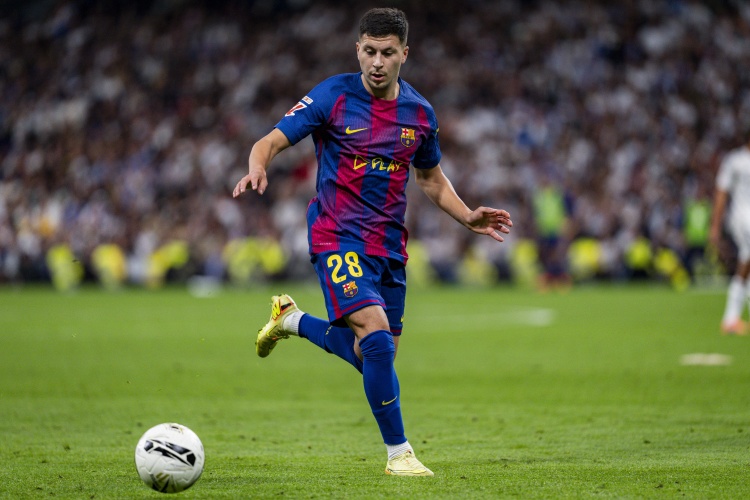 拉菲尼亚腿筋伤情待评估 巴德吉公开表达不满 拉菲尼亚腿筋伤情待评估 巴德吉公开表达不满