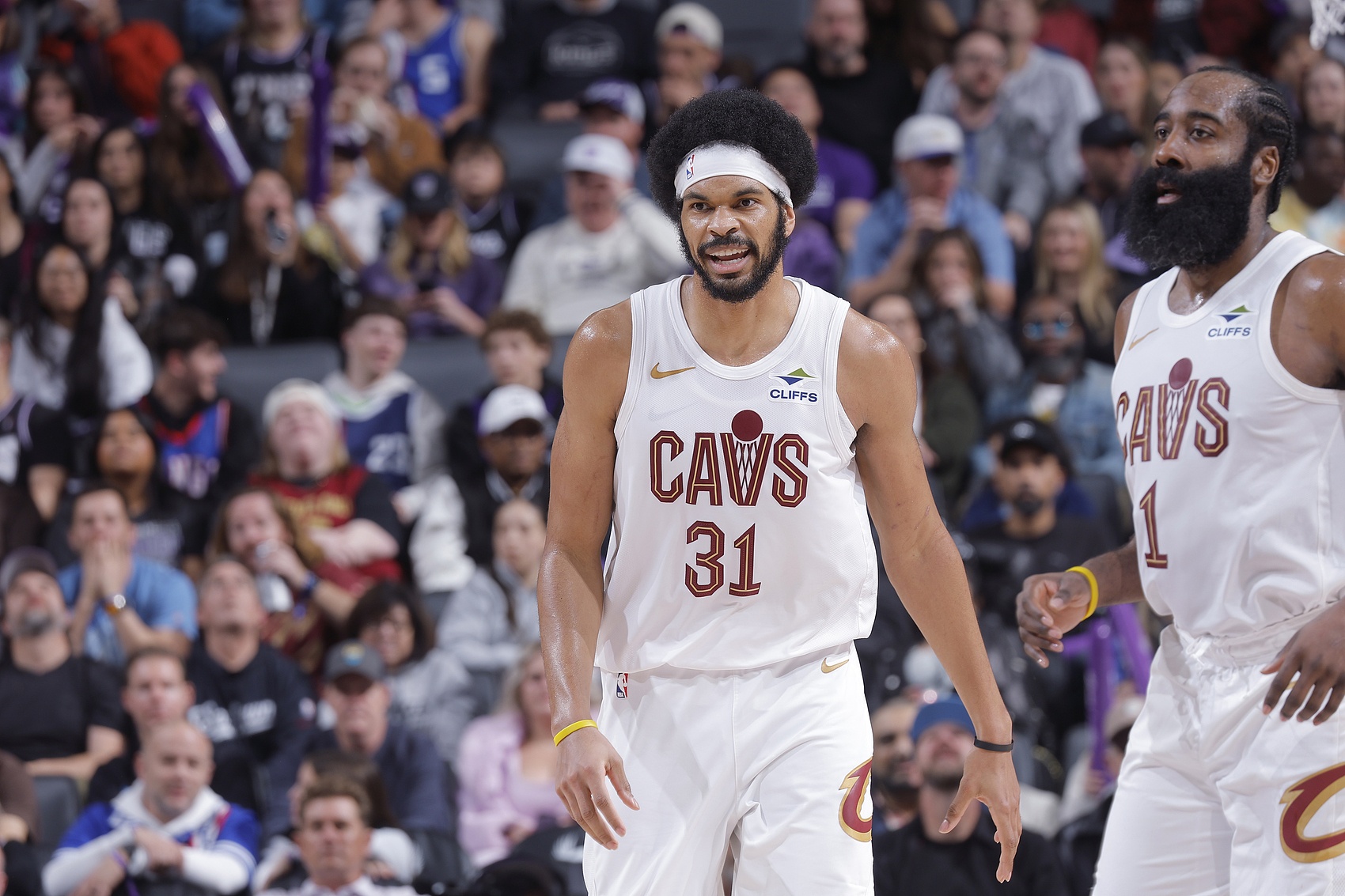 哈登与骑士双塔同场净效率+23.1 样本含四支防守前十球队