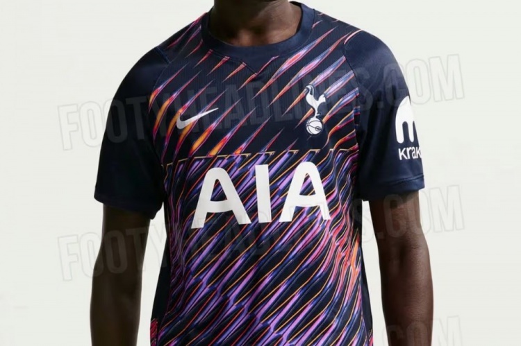 热刺2026-27客场球衣实拍图泄露 藏青底色配霓虹锯齿纹