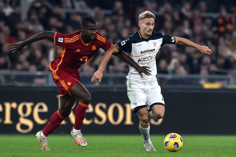 巴萨引援名单新增罗马中卫恩迪卡 德科已启动初步接触