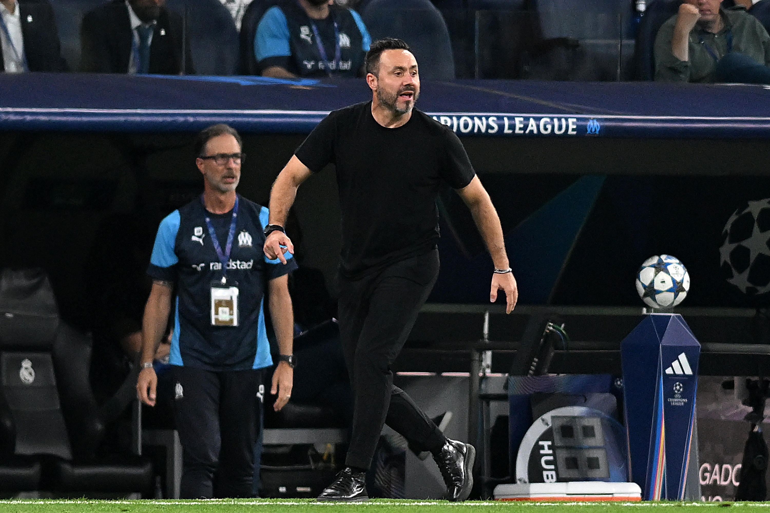 德泽尔比今夜定去留 热刺五年长约与降级风险并存