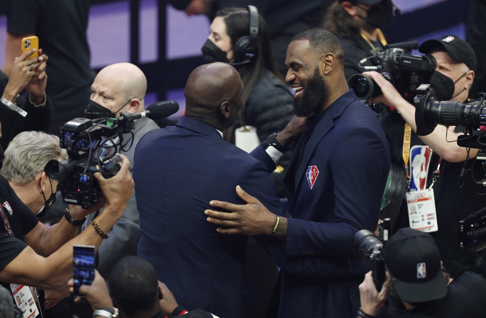 斯塔克斯锐评乔丹詹姆斯本质区别 称前者培养队友后者仅聚拢天赋 斯塔克斯锐评乔丹詹姆斯本质区别 称前者培养队友后者仅聚拢天赋