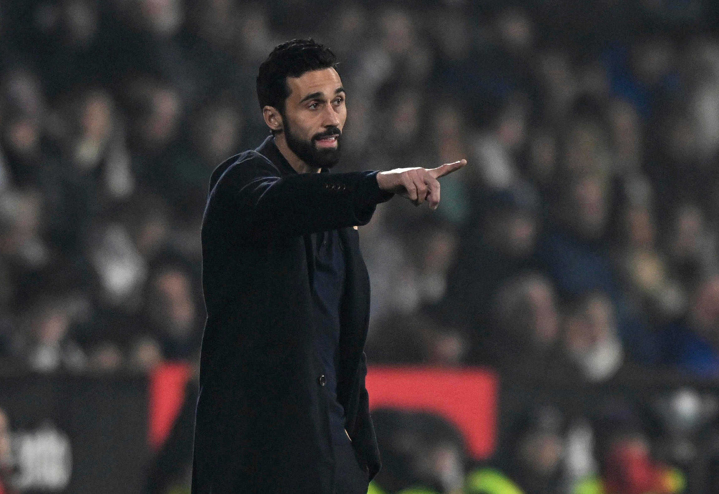 英超欧冠集体折戟 天价引援与架构混乱成病灶