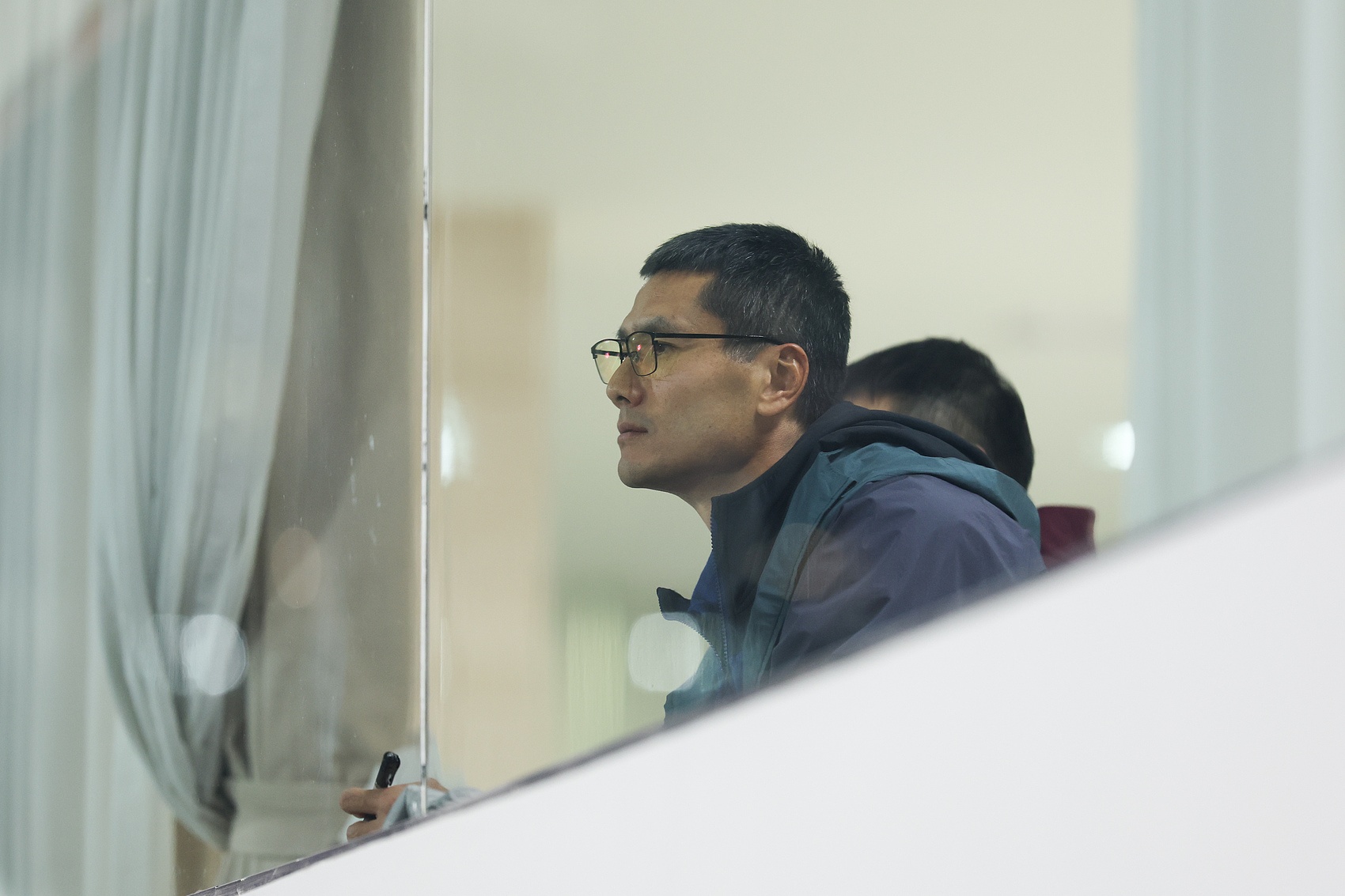 国足热身赛暴露体系短板 三中卫尝试再遭质疑