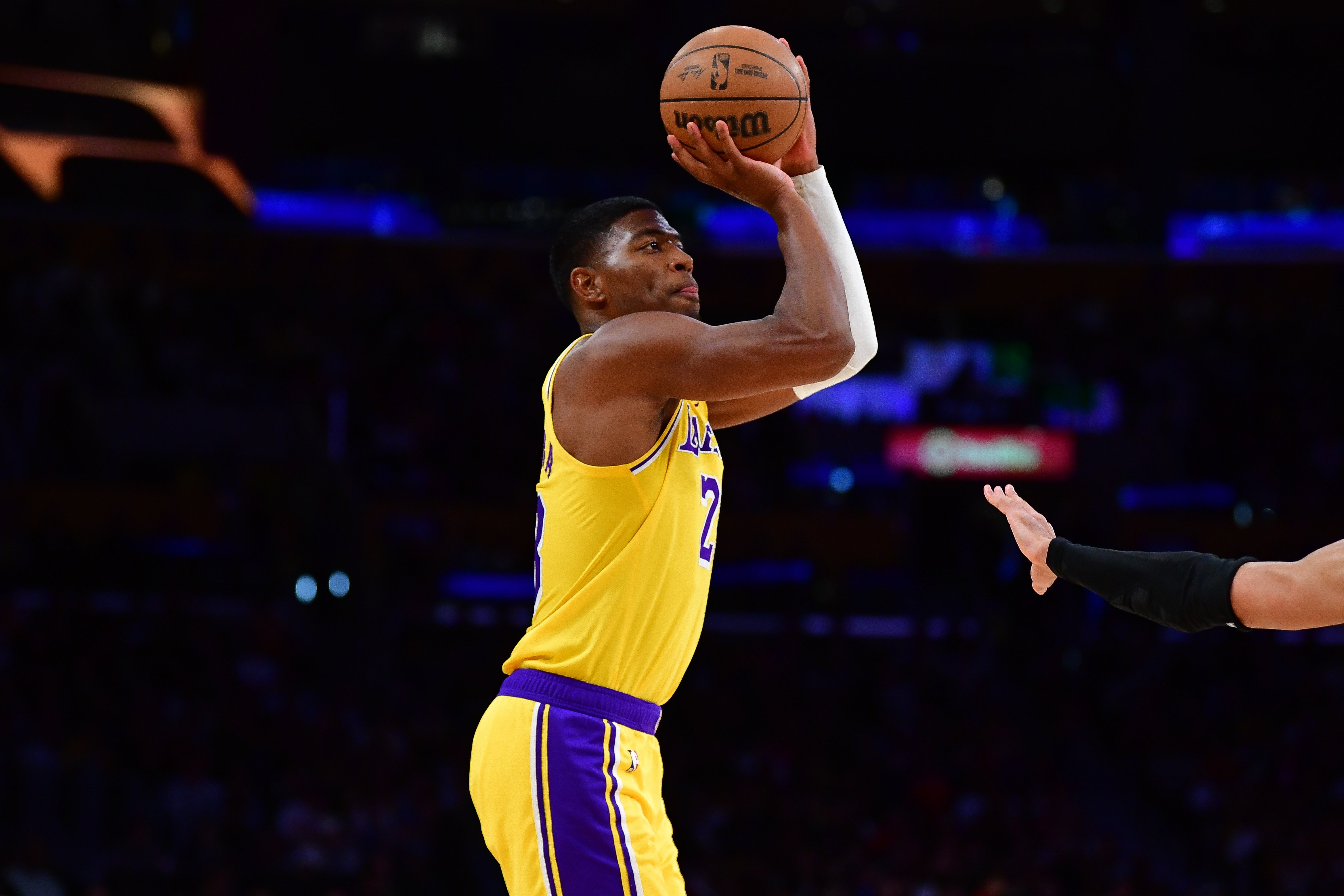 八村塁第三节高效取7分 湖人三节领先骑士27分 八村塁第三节高效取7分 湖人三节领先骑士27分