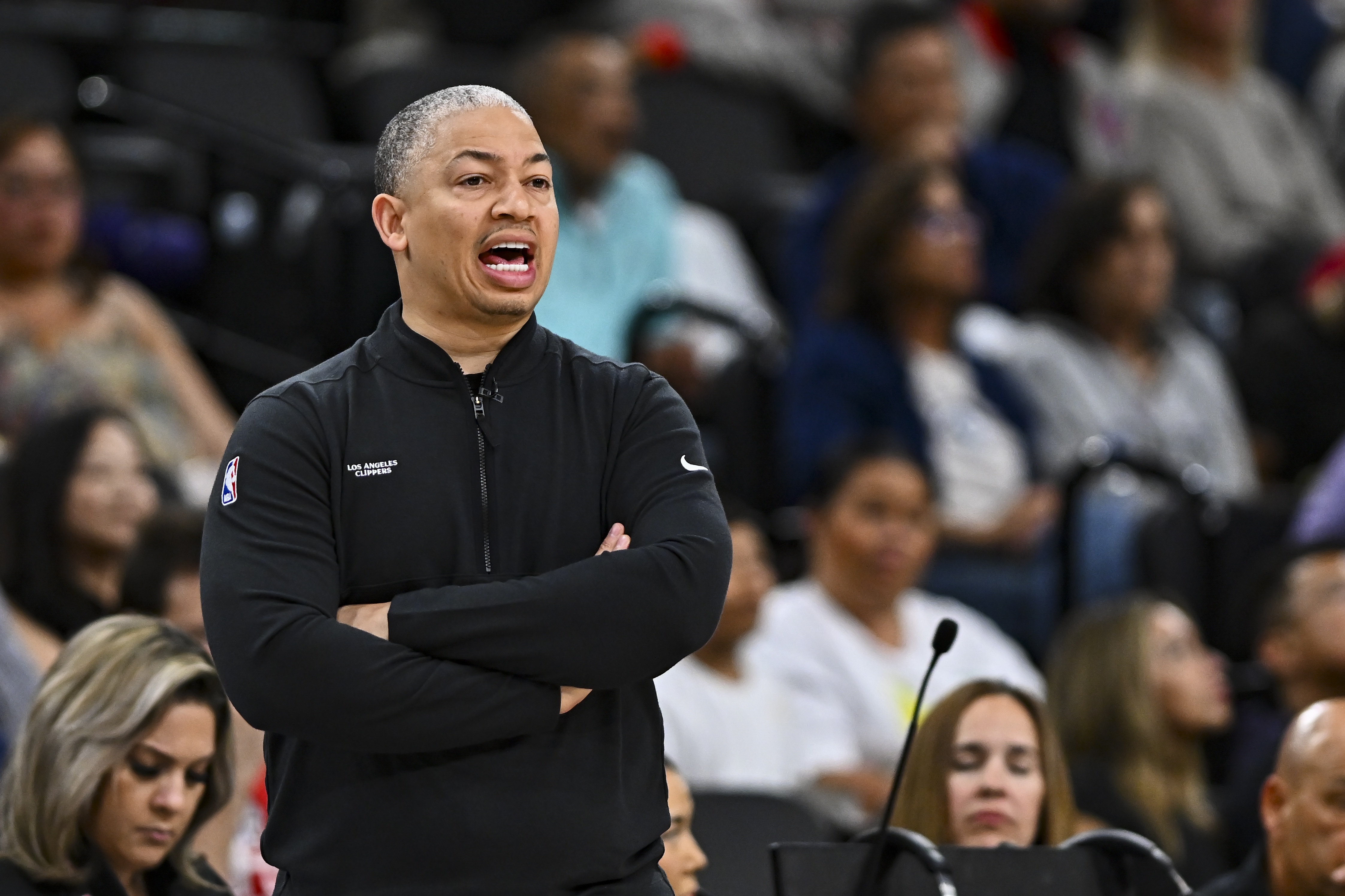 卢指导揽责 快船小阵容失灵篮板遭开拓者碾压