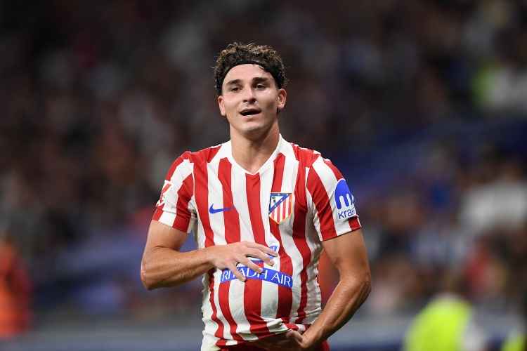 罗马诺确认巴萨关注阿尔瓦雷斯 马竞夏窗无意放人