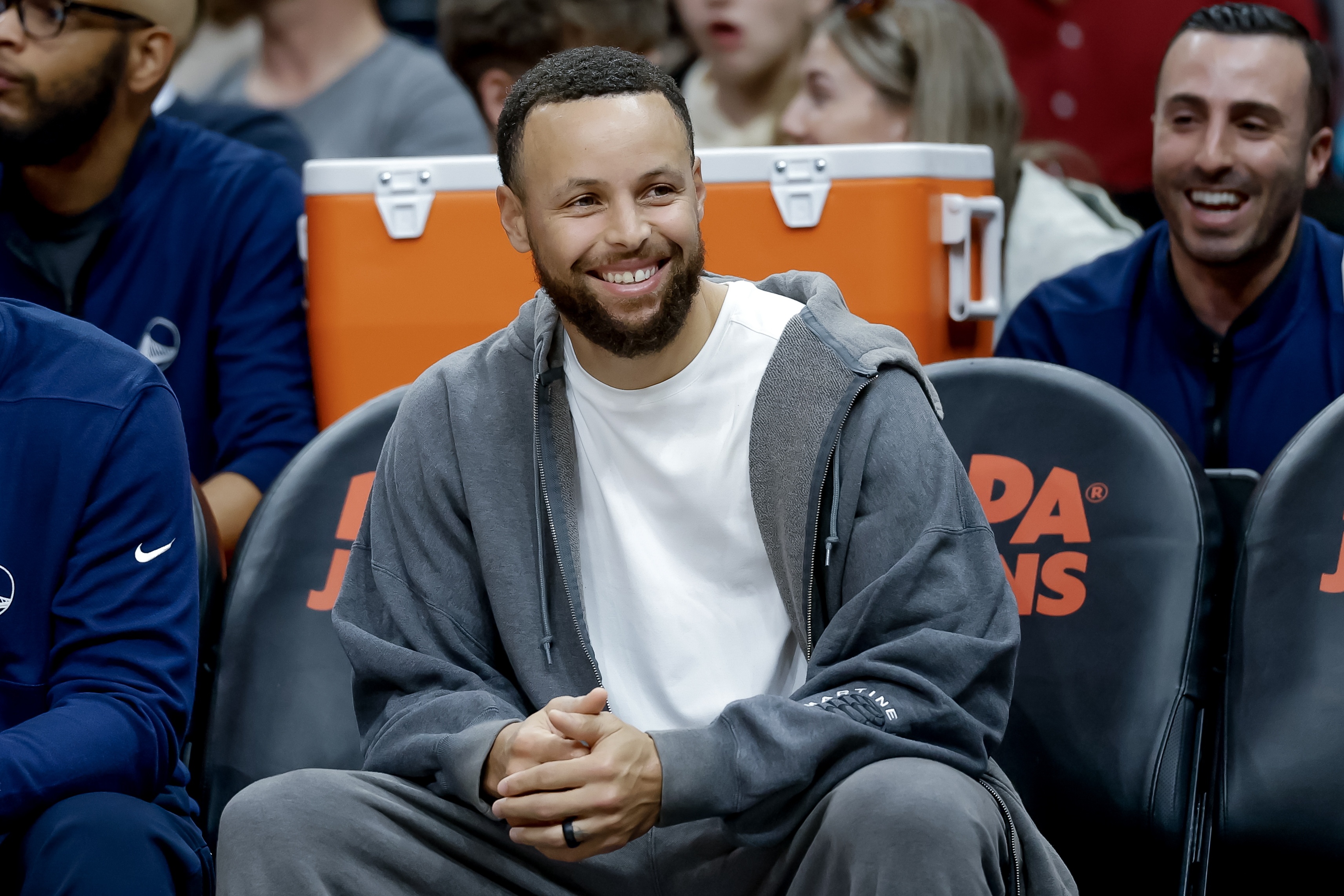 库里目标火箭主场复出 已参加五对五对抗训练 库里目标火箭主场复出 已参加五对五对抗训练