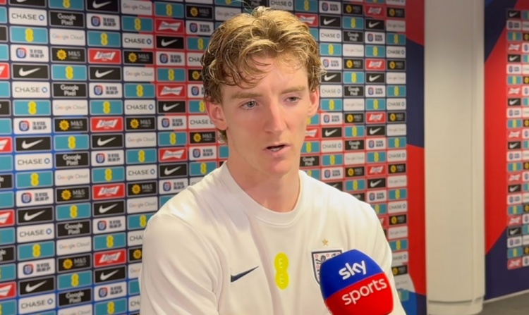 戈登谈英格兰负日本:友谊赛非世界末日 世界杯顶住压力才关键