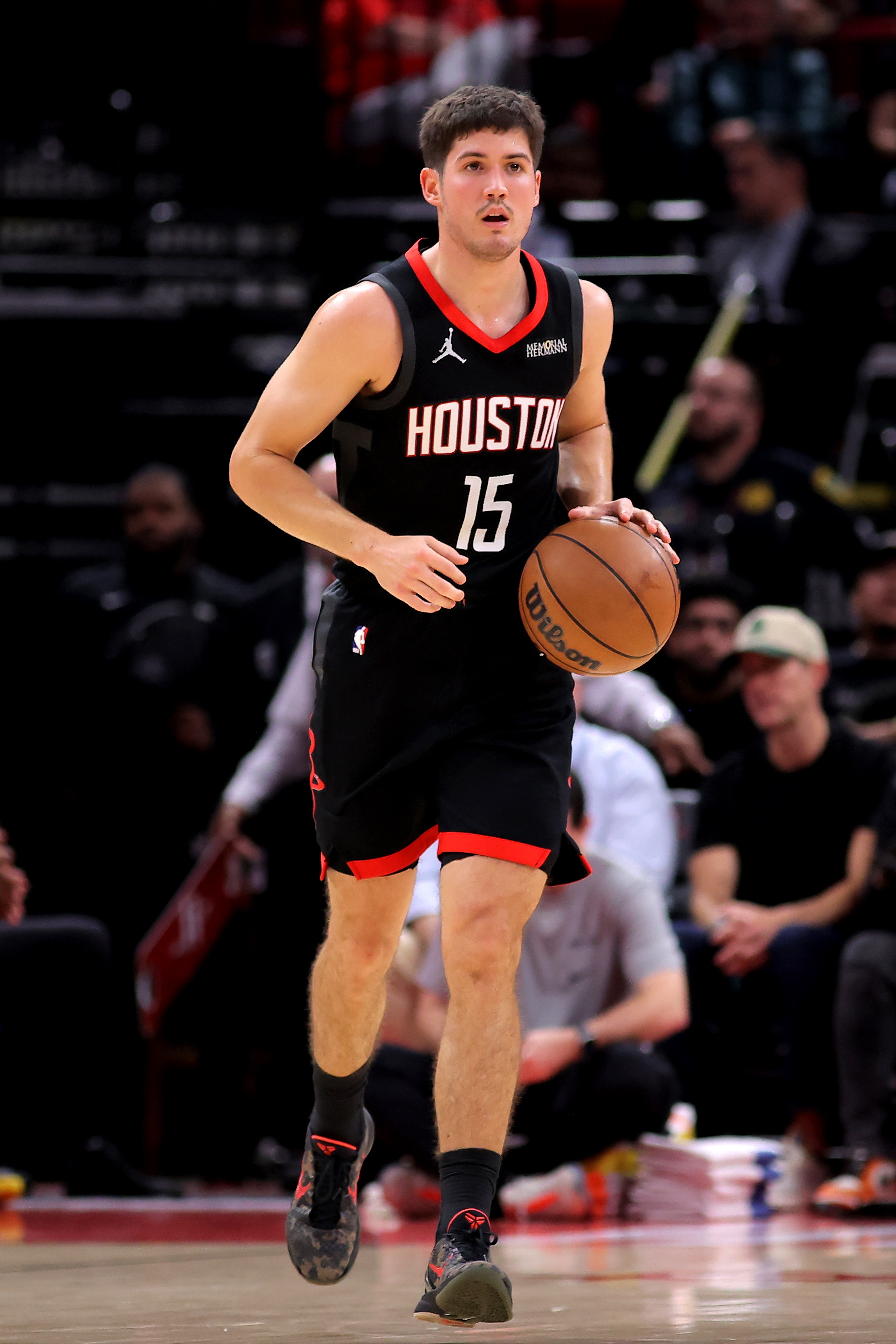 谢泼德超远三分轰进单场8记三分创生涯新高 谢泼德超远三分轰进单场8记三分创生涯新高